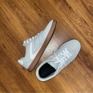 No Boundaries White/Grey Sneakers